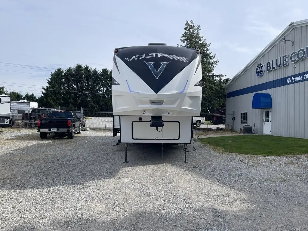 2018 Dutchmen Voltage V-Series