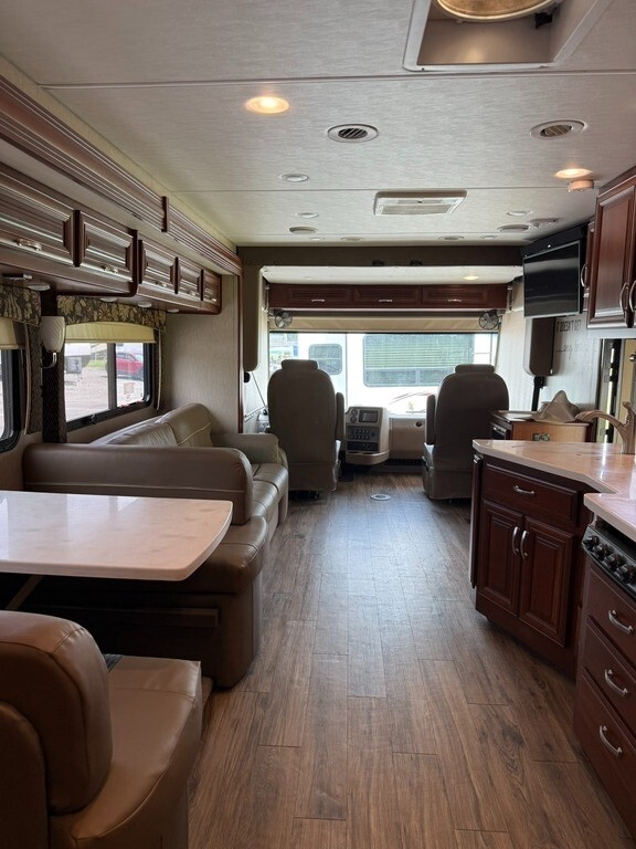 2018 Forest River Legacy SR 340 Motorized Class A