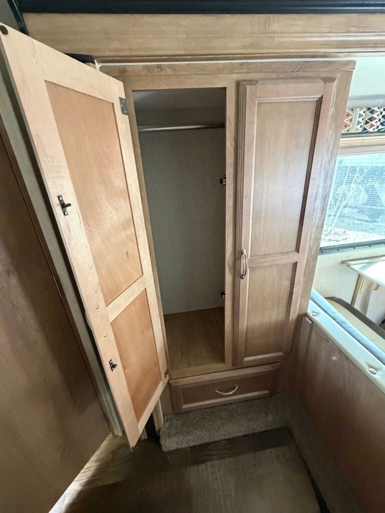 2018 Gulf Stream Conquest Class C Motorhome