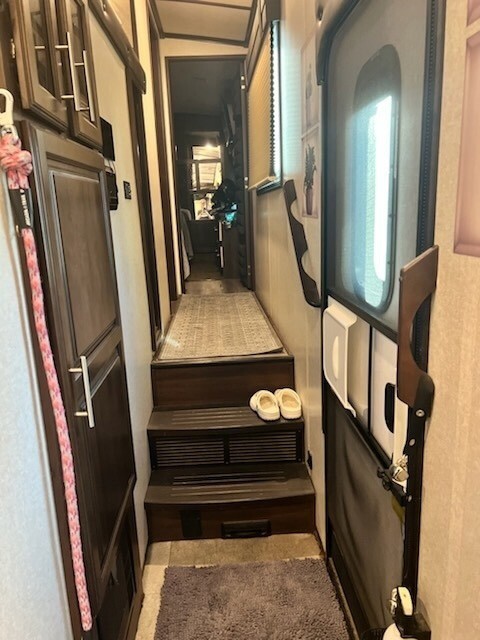 2018 Jayco North Point Fifth Wheel