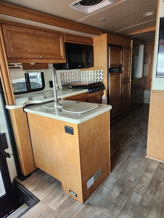 2018 Winnebago Vista LX Motorized Class A