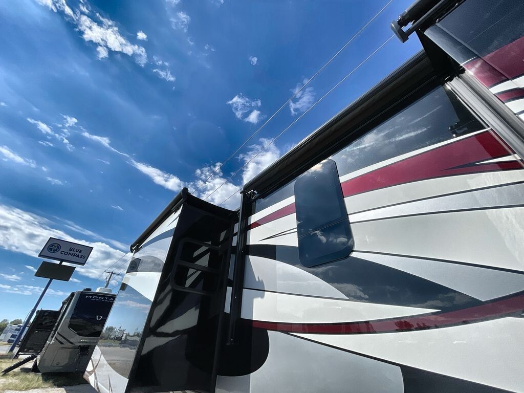 2019 Fleetwood Pace Arrow LXE