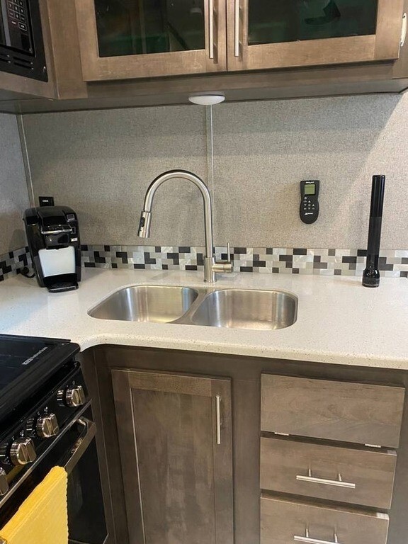 2019 Forest River Rockwood Ultra Lite FW Fifth Wheel