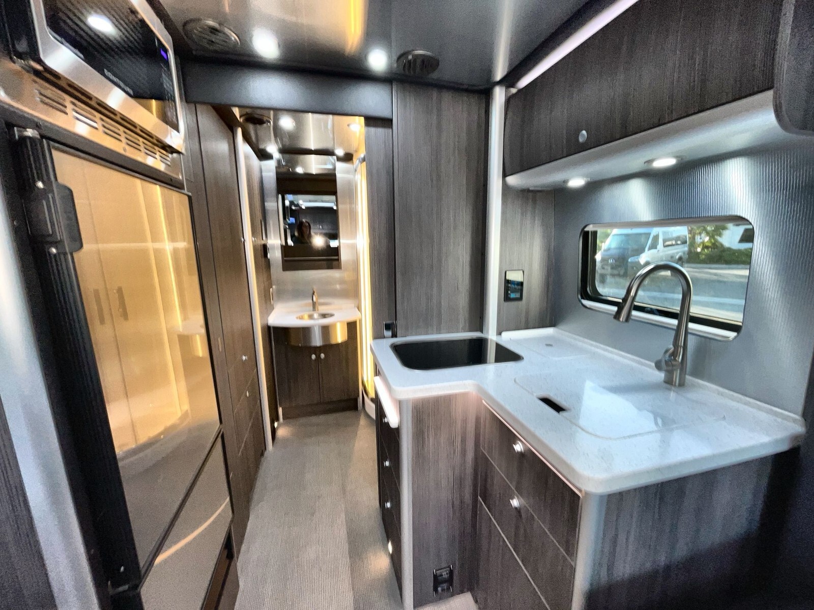 2020 Airstream Atlas