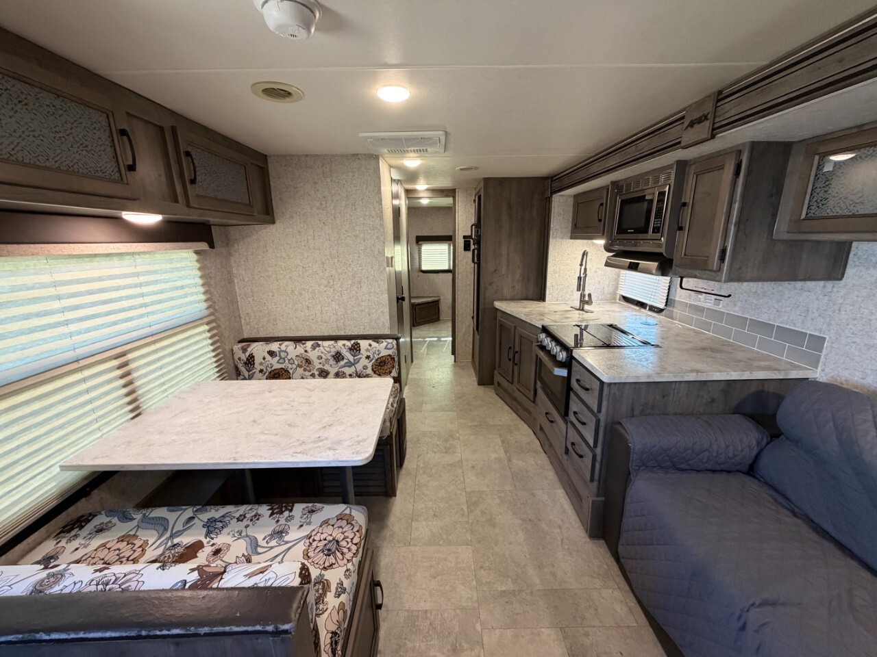 2020 Coachmen APEX ULTRA-LITE
