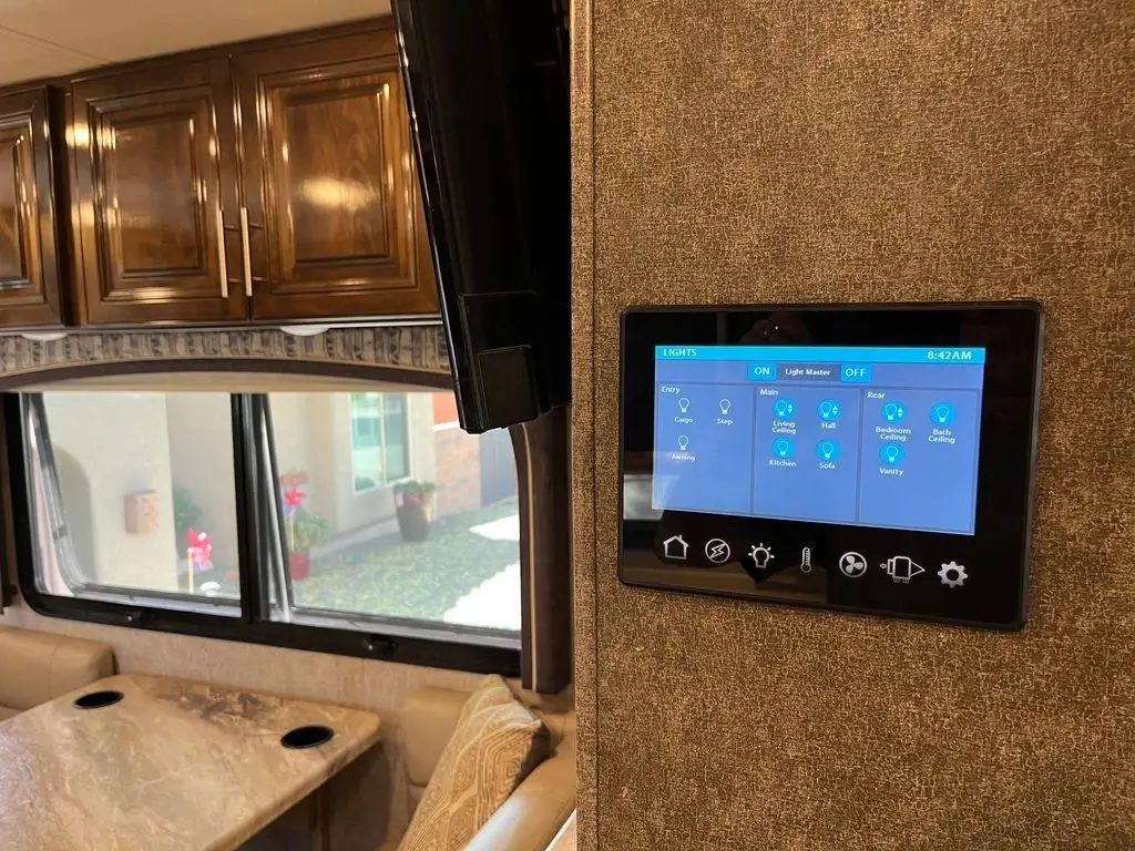 2020 Thor Motor Coach Miramar Class A Motorhome