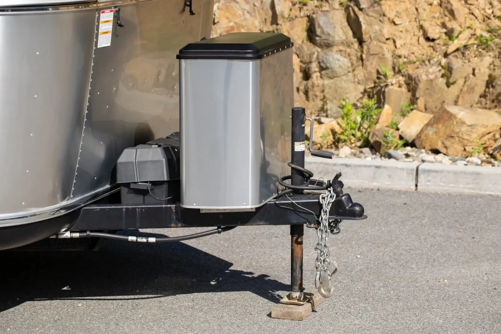 2021 Airstream Bambi 16' - Queen Bed & Zip Dee Awning