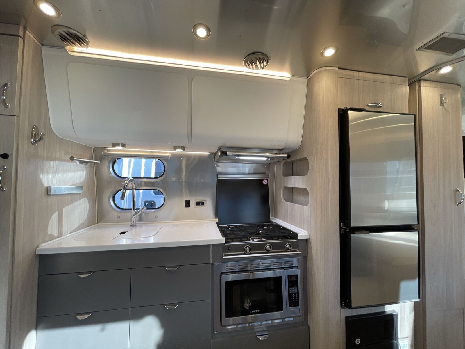2021 Airstream Globetrotter