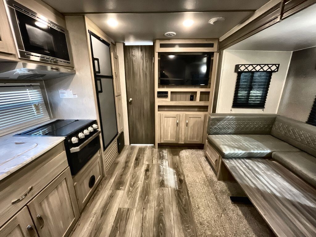 2021 Coachmen FREEDOM EXPRESS