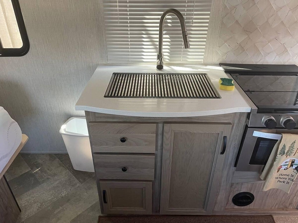 2022 Palomino SolAire Ultra Lite Travel Trailer