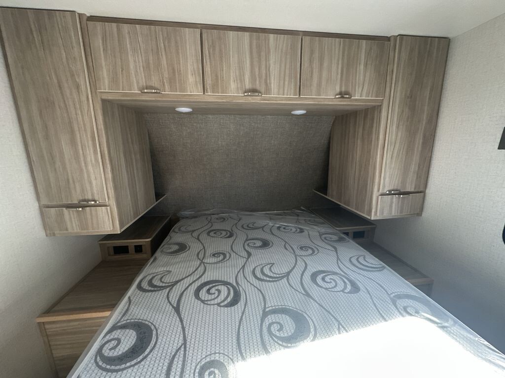 2022 Winnebago Minnie