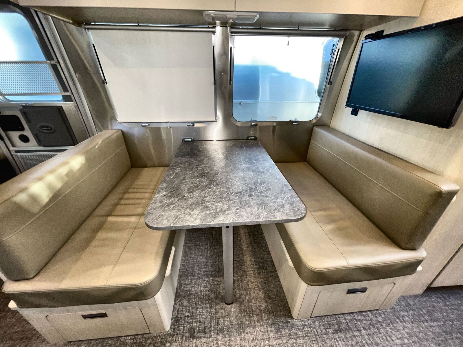 2023 Airstream Flying Cloud