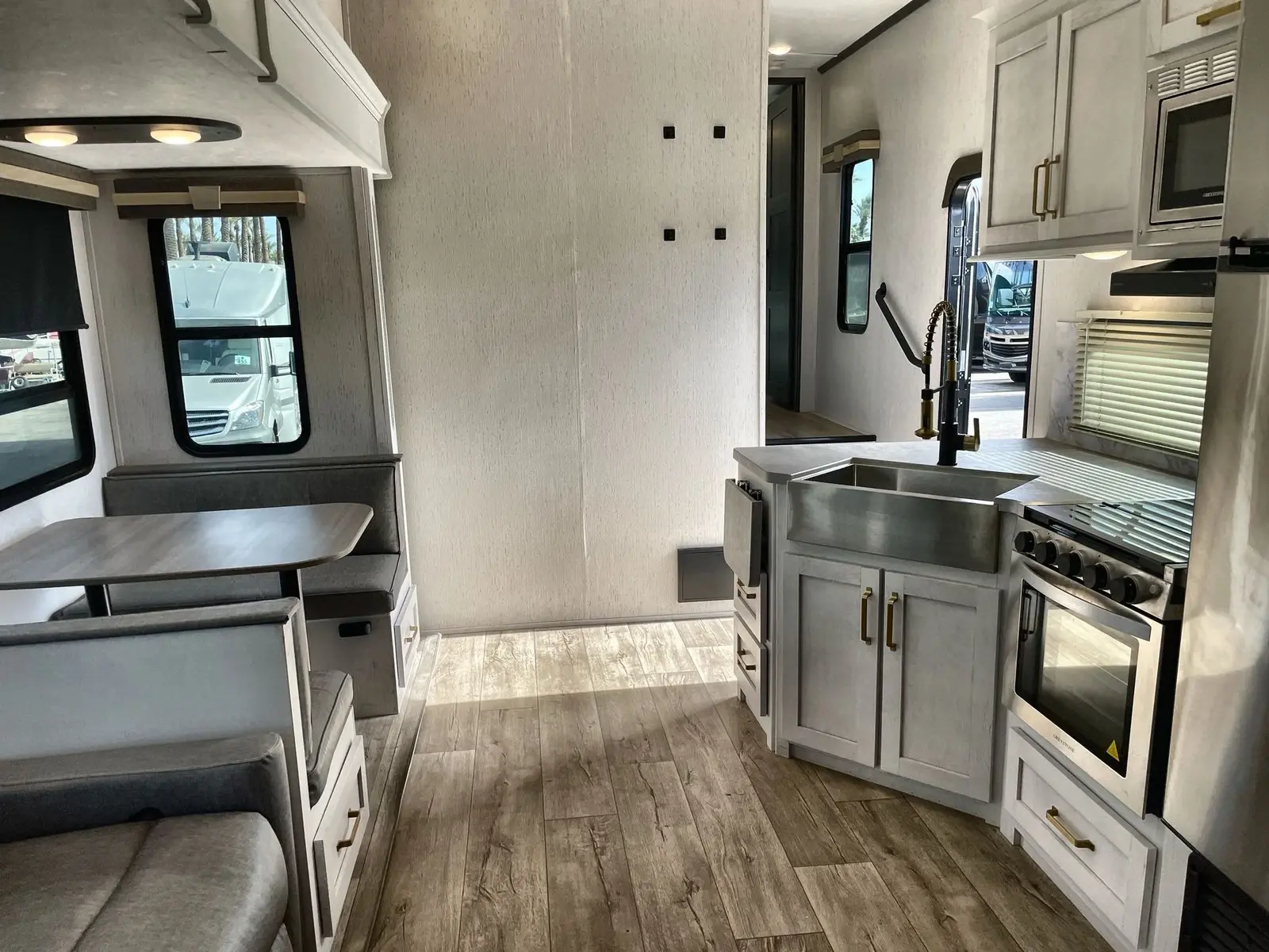 2023 Dutchmen Astoria 1500 Series