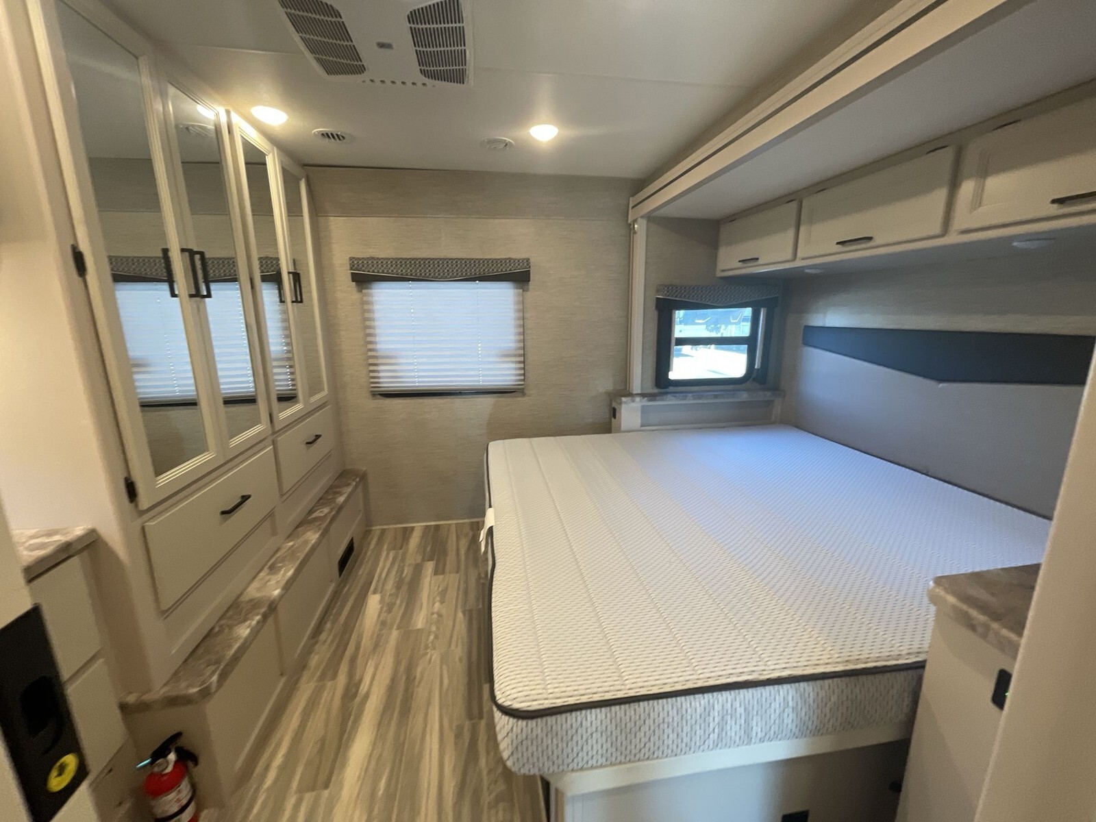 2023 Thor Motor Coach Resonate