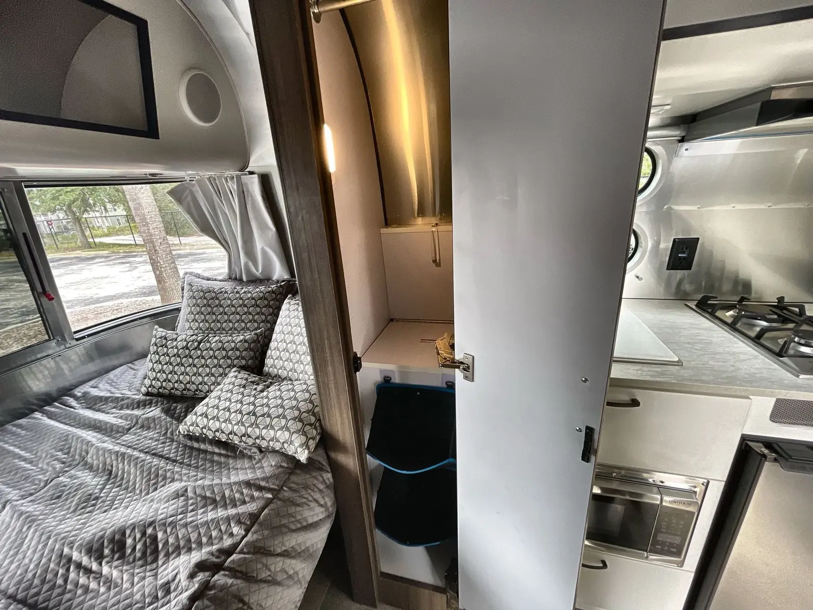 2024 Airstream Caravel