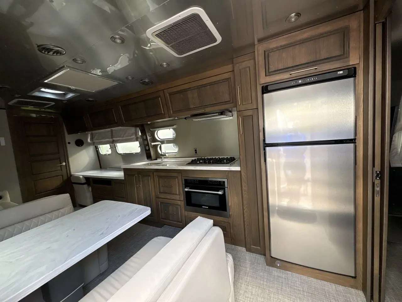 2024 Airstream Classic