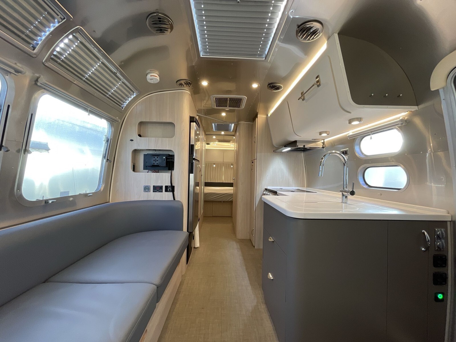 2024 Airstream Globetrotter