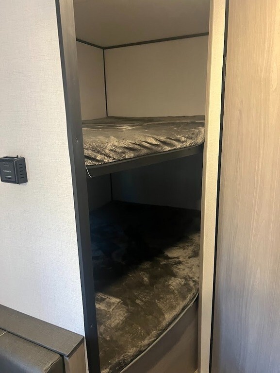 2024 Dutchmen Coleman Lantern LT Travel Trailer