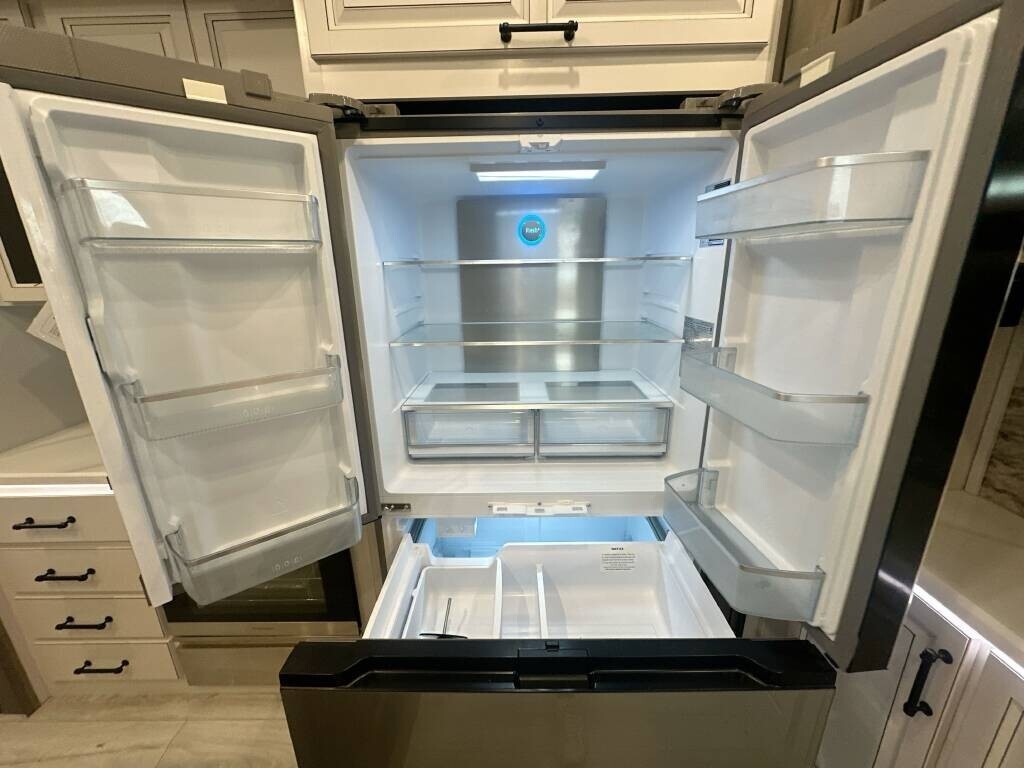 2024 Keystone Montana 3761FL