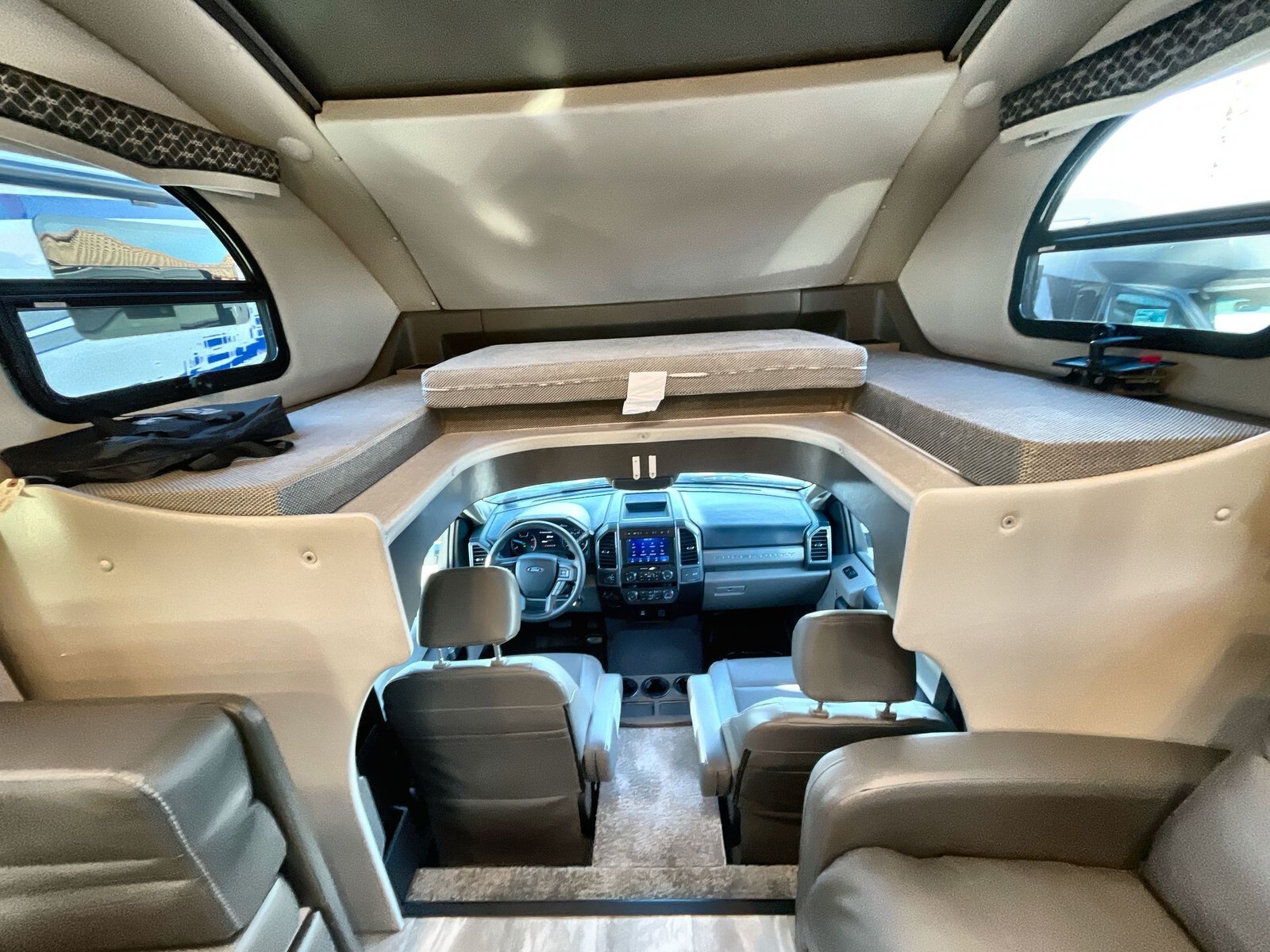 2024 Thor Motor Coach Omni