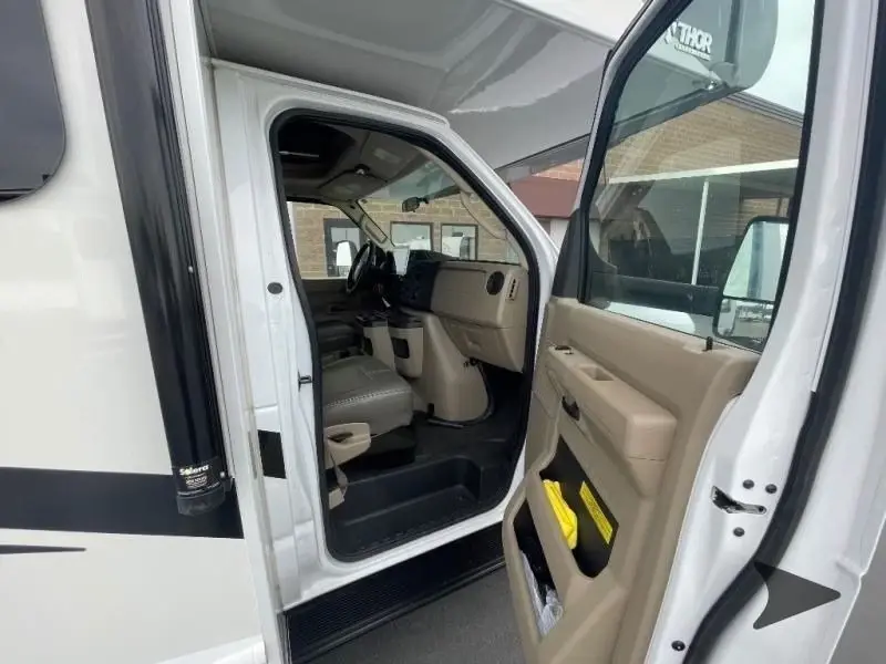 2024 Thor Motor Coach Quantum Motorized Class C
