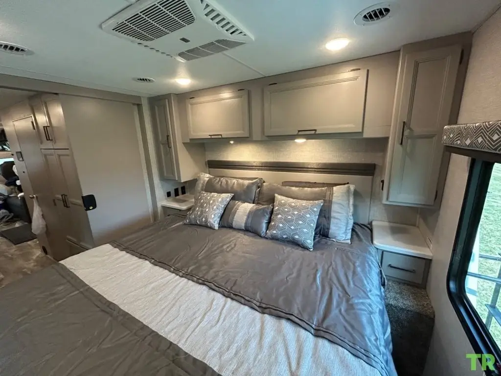 2024 Thor Motor Coach Windsport Motorized Class A