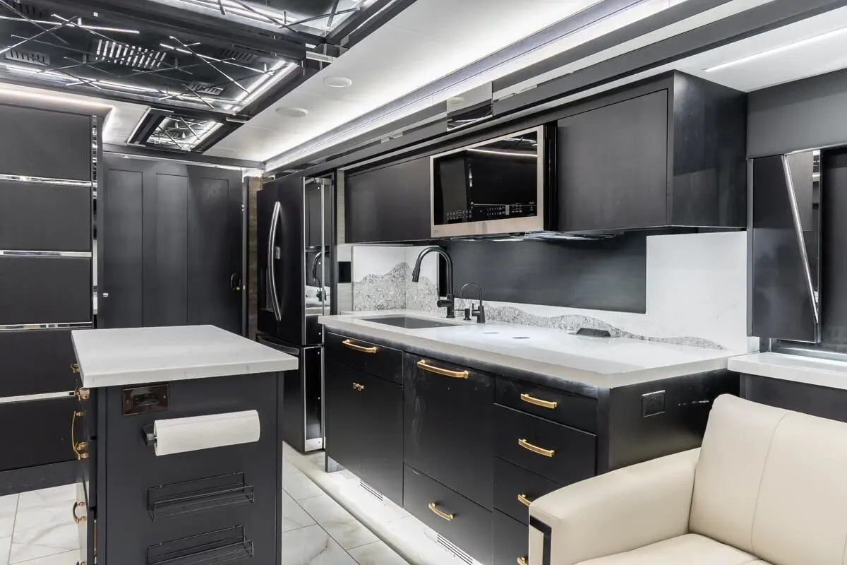 2024 Tiffin Motorhomes Zephyr