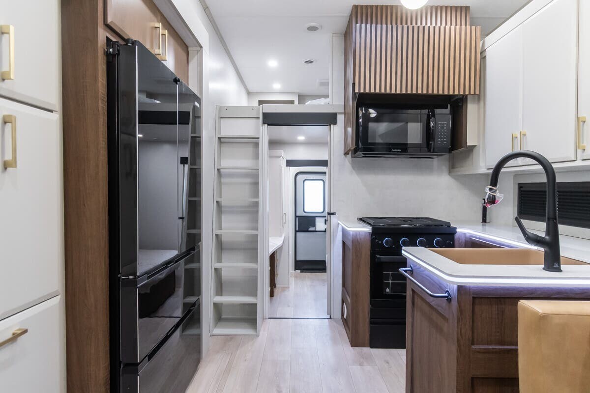 2025 Dutchmen DENALI