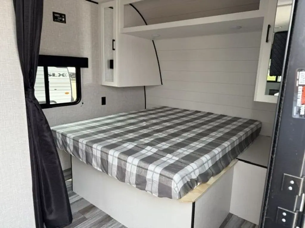 2025 Jayco Jay Flight SLX Travel Trailer