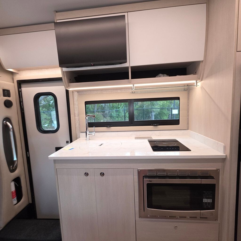 2025 Tiffin Motorhomes Wayfarer Class C Motorhome