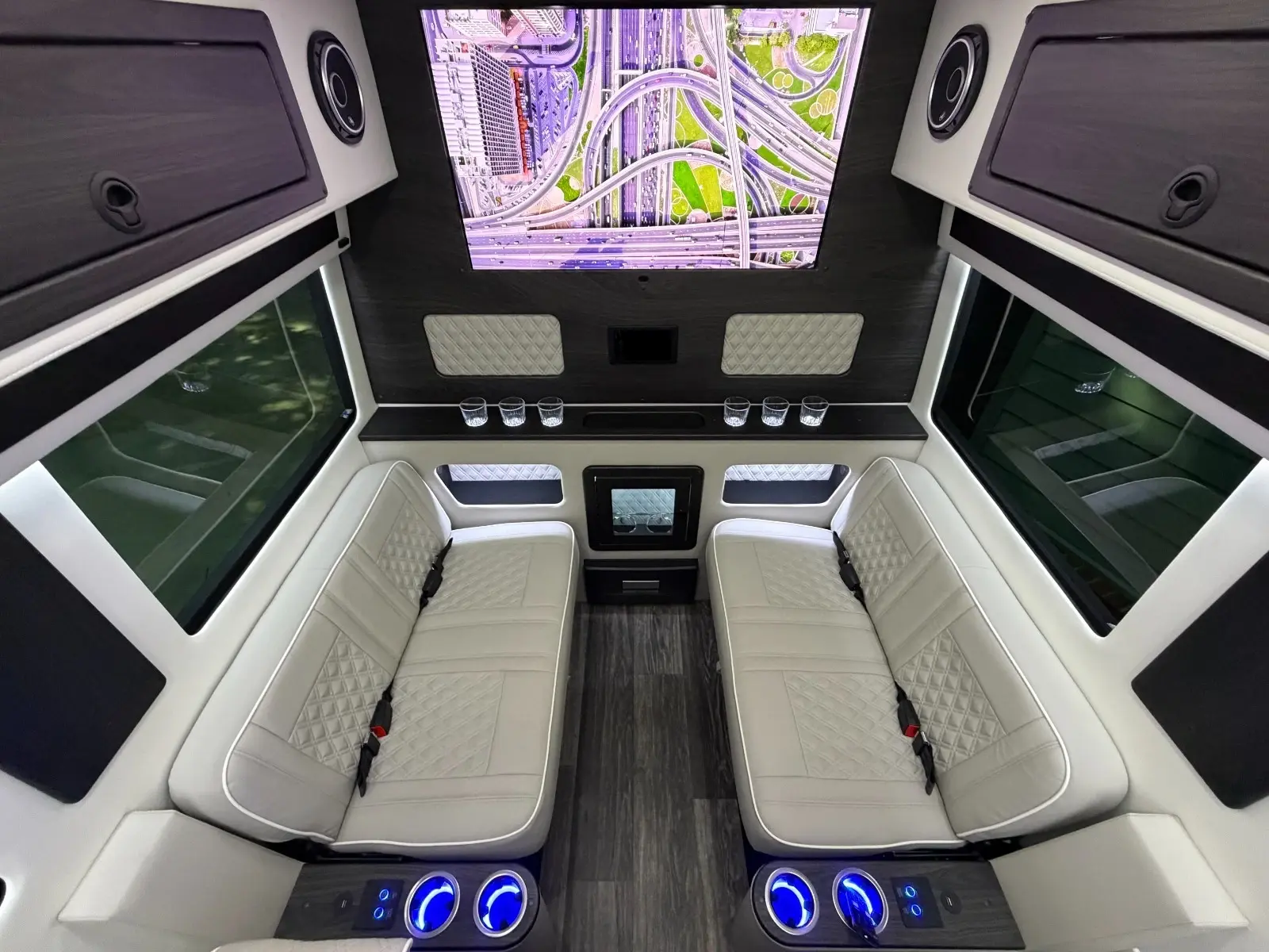2026 Mercedes-Benz vDrive 10OB Luxury Transport