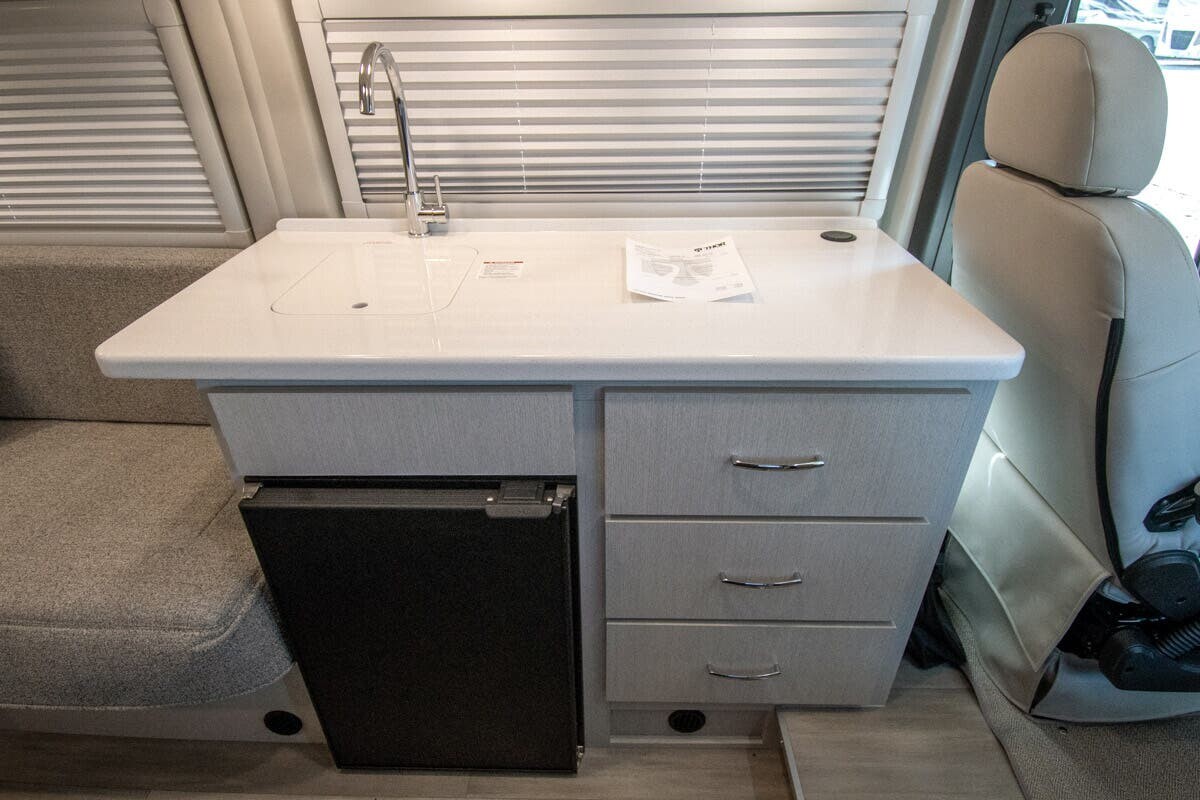 2026 Thor Motor Coach Tellaro