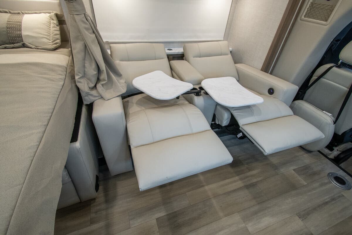 2026 Thor Motor Coach Tiburon