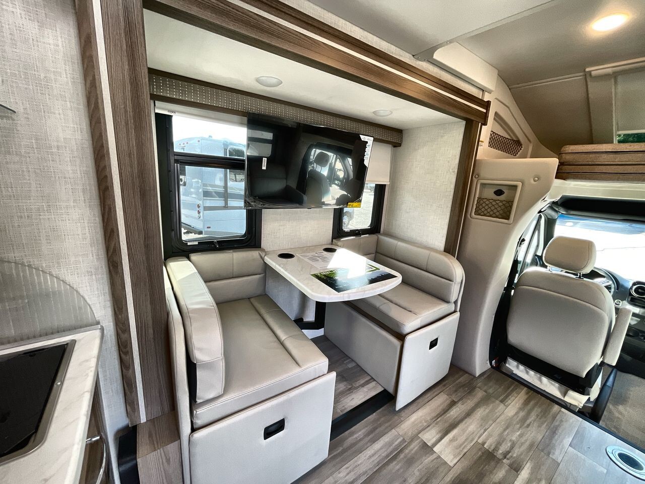 2026 Thor Motor Coach Tiburon