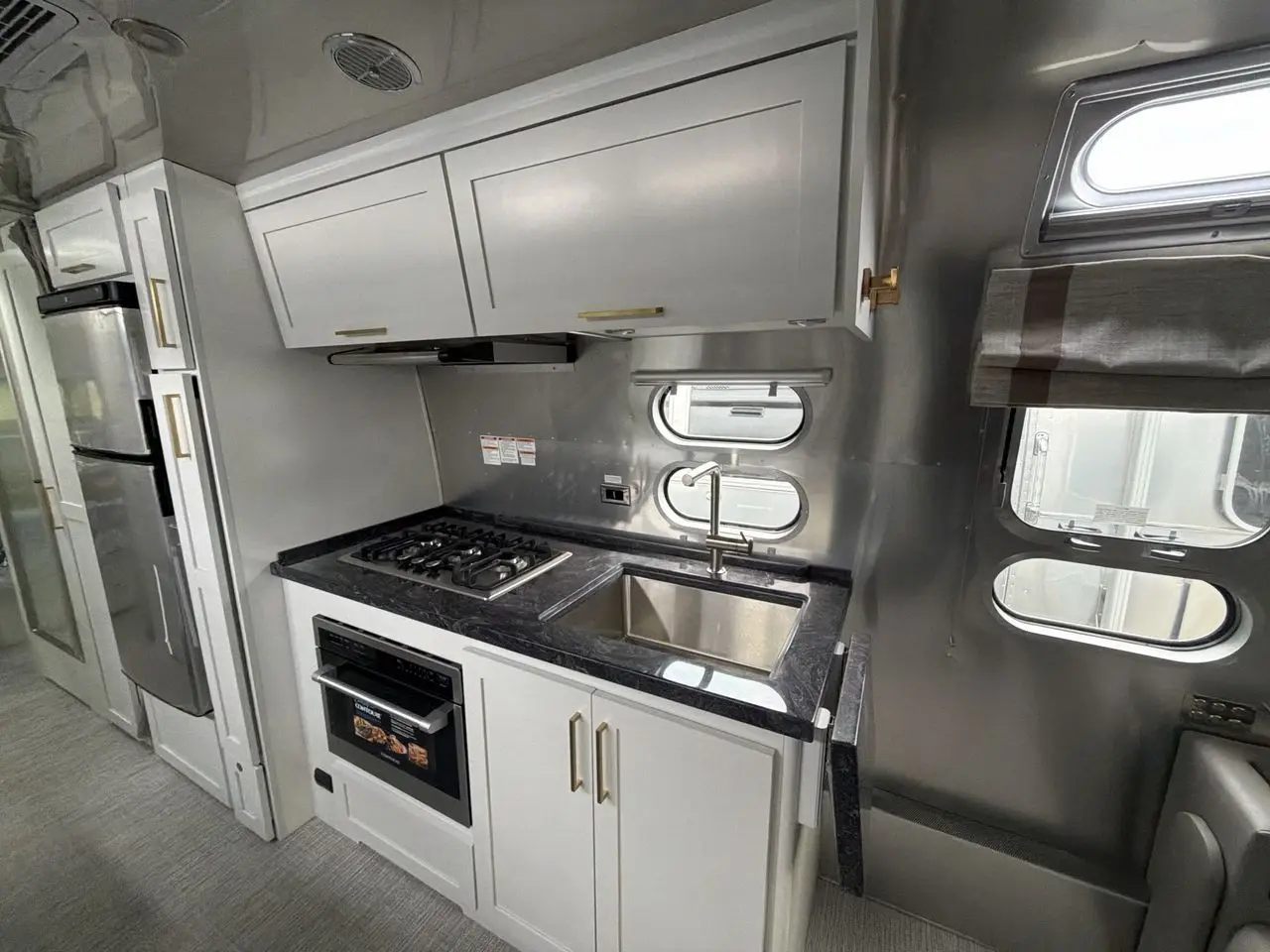 2027 Airstream Classic