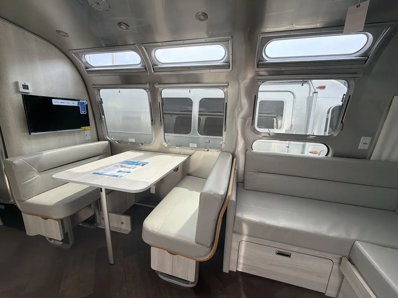 2027 Airstream International