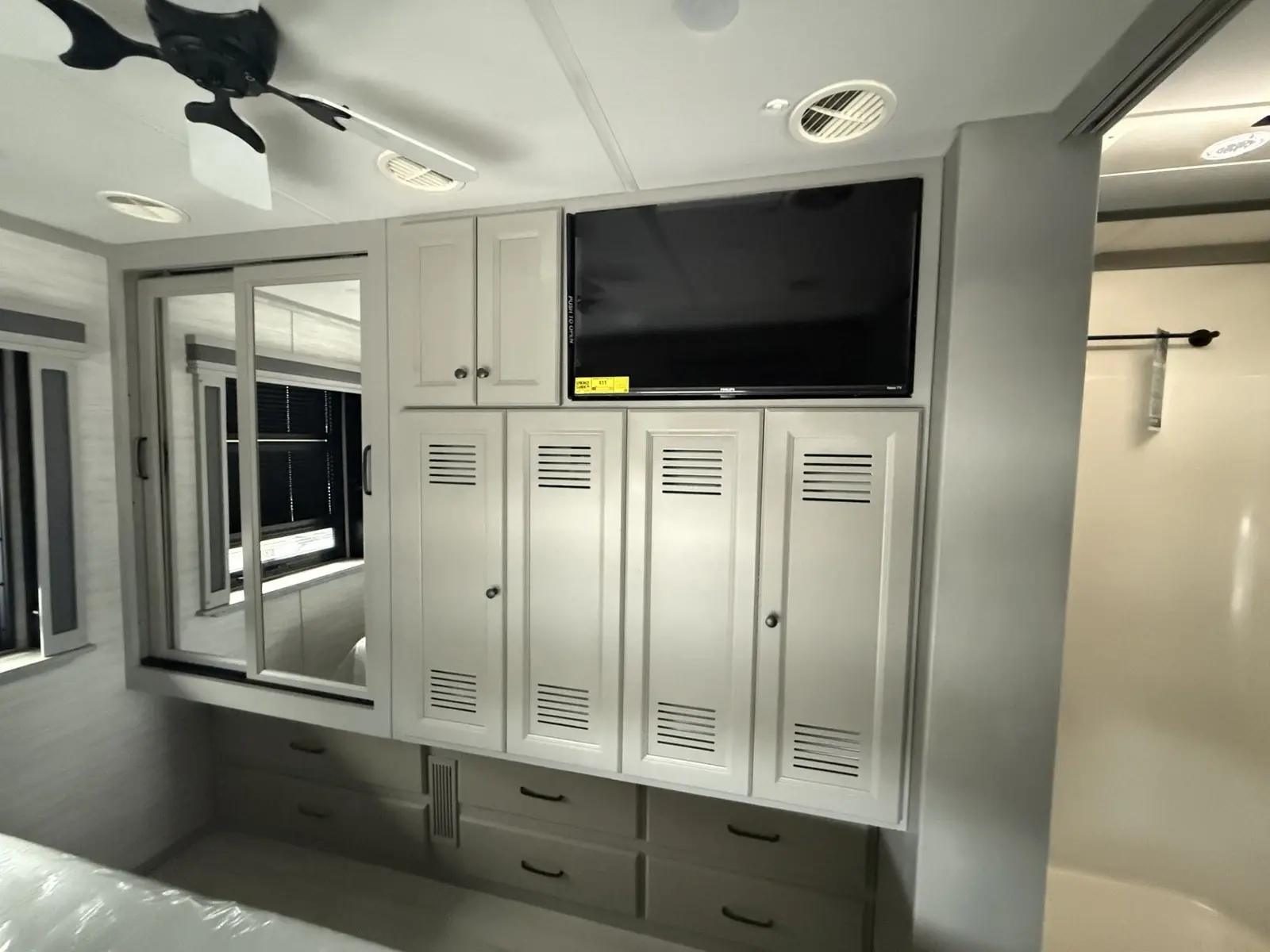 2027 Tiffin Motorhomes Allegro Bay