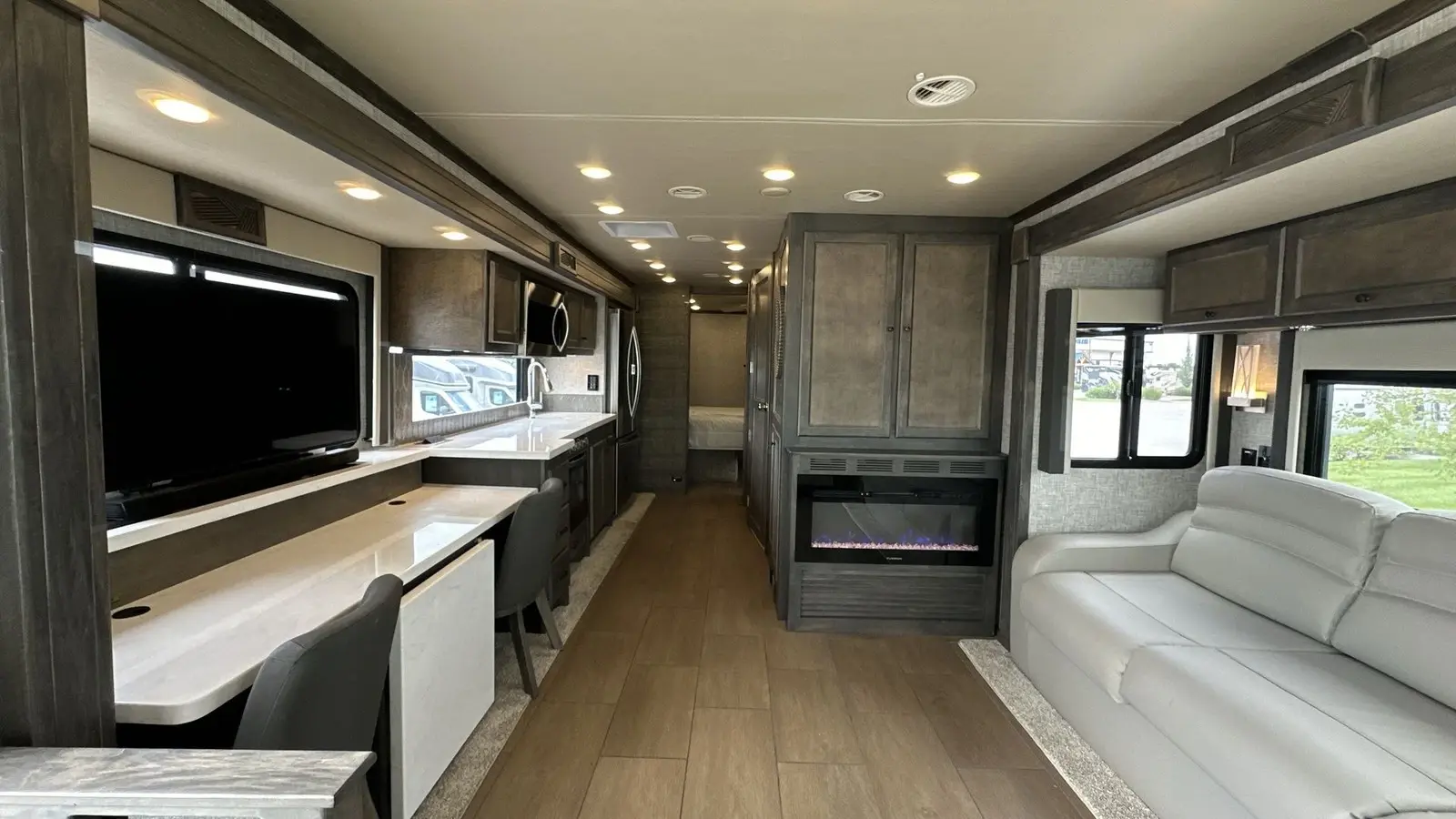 2027 Tiffin Motorhomes Open Road