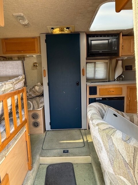 2001 Winnebago Rialta