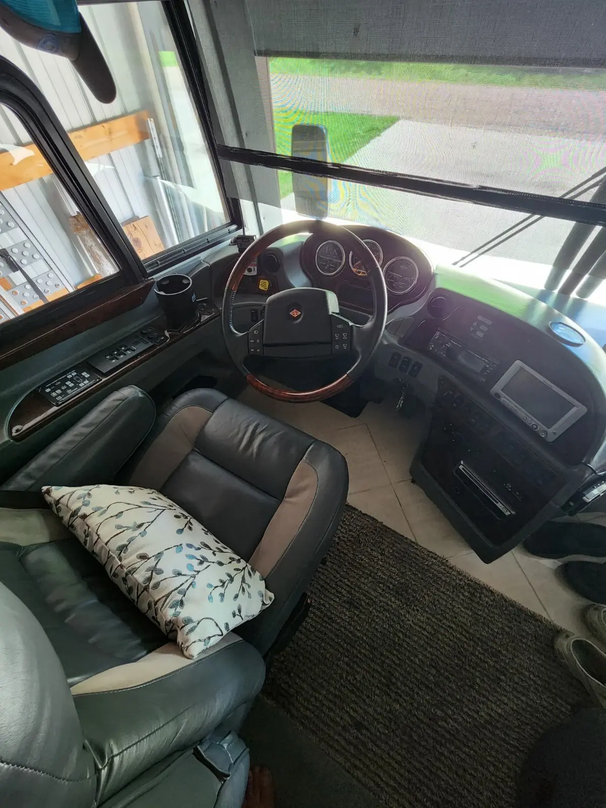 2004 Newmar Essex