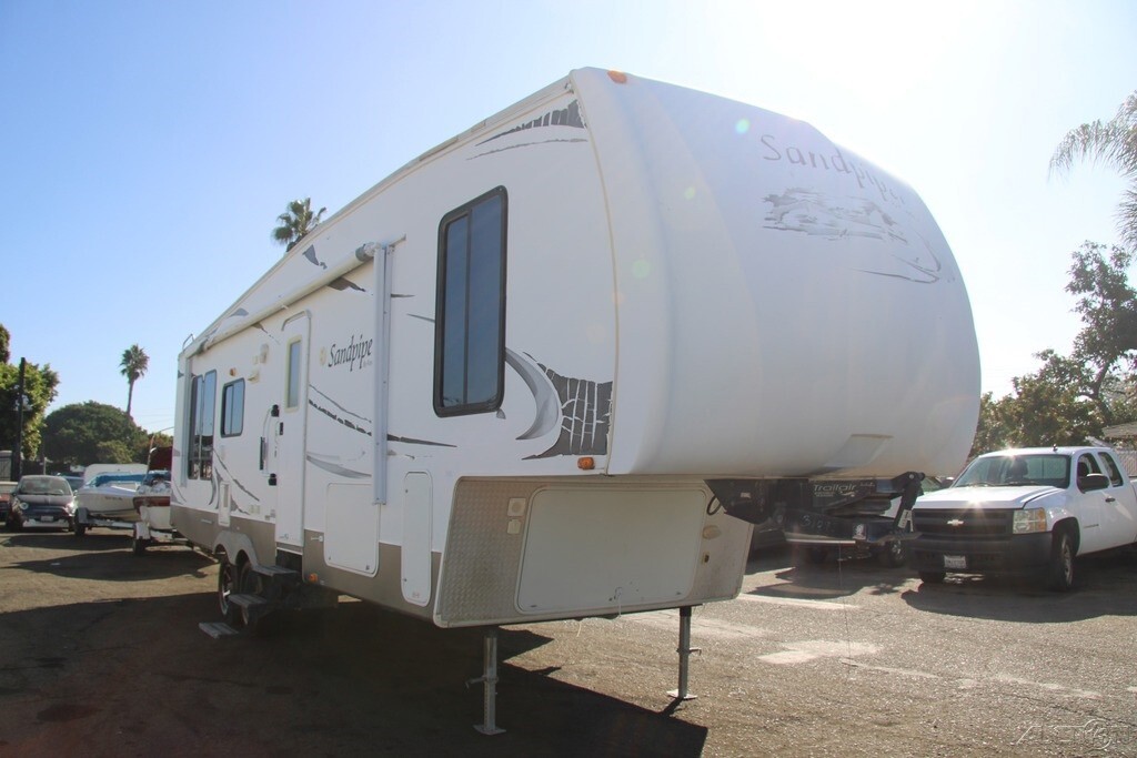 2009 Forest River Sandpiper Fifth Wheel
