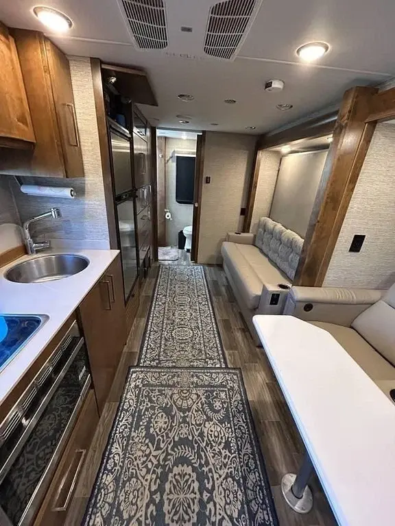 2020 Tiffin Motorhomes Wayfarer RW Motorized Class B