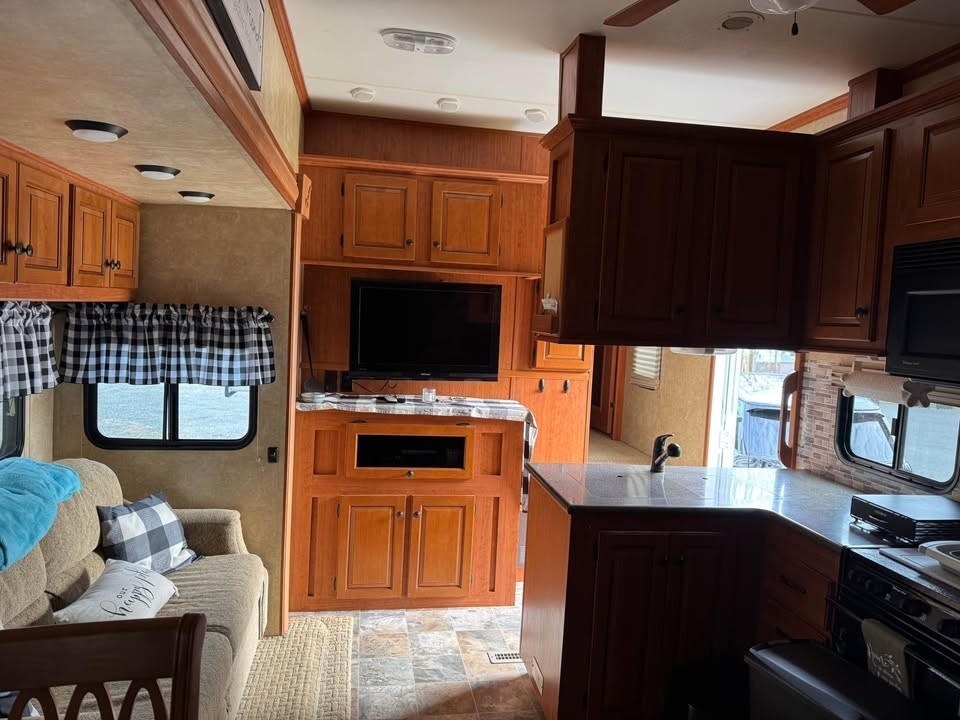 2010 Forest River 3804BH 5TH WHEEL