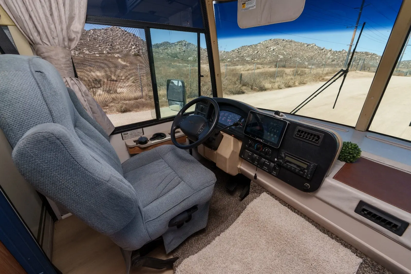 2001 Winnebago