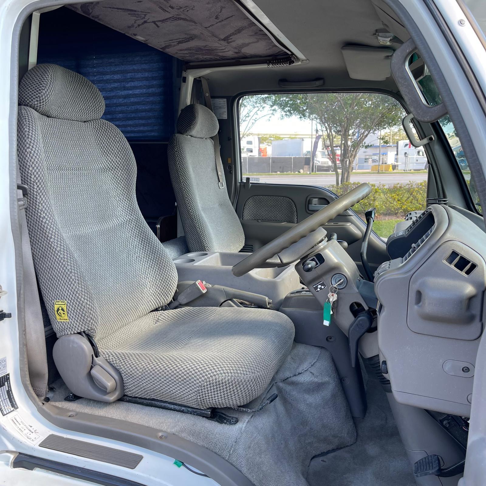 1997 White ISUZU ELF RV