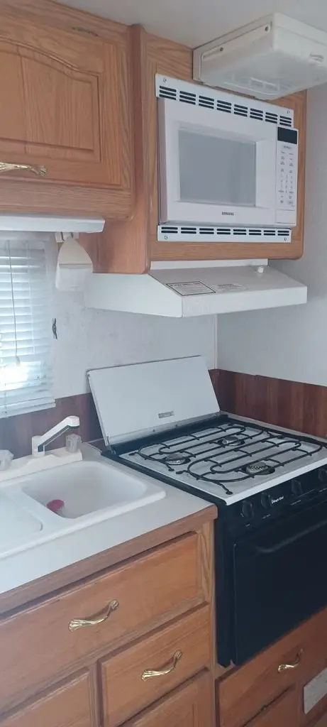 2001 Shasta Cheyenne Class C Motorhome