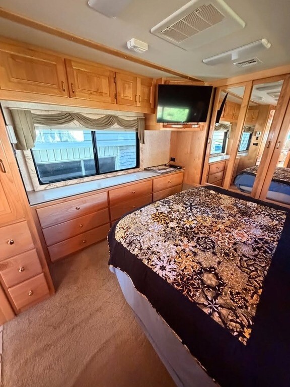 2003 Beaver Monterey Motorized Class A