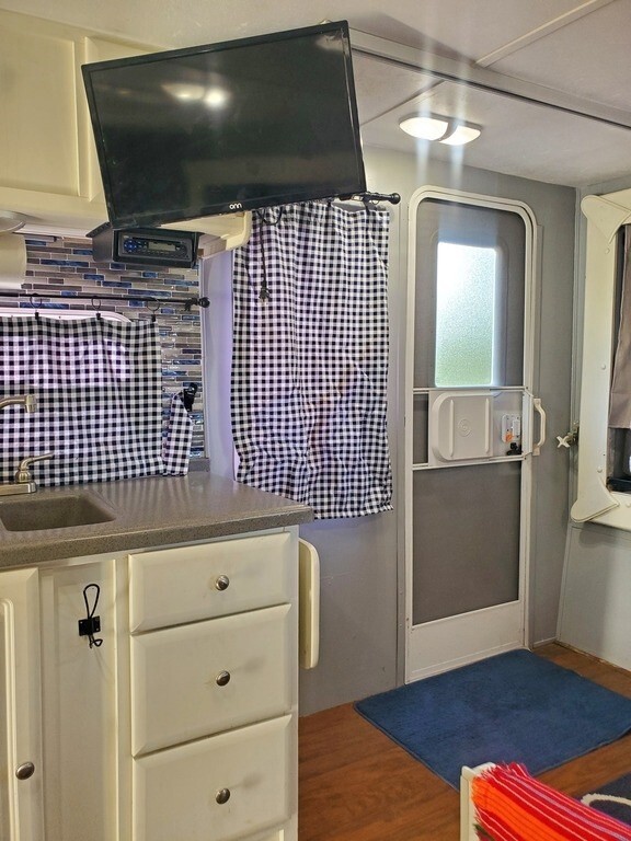 2005 Keystone Outback Travel Trailer