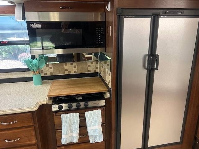 2005 National Tropical Motorized Class A