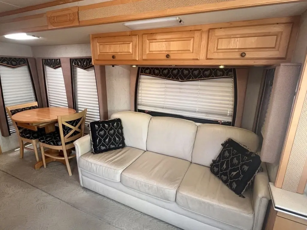 2005 Safari Gazelle Class A Motorhome